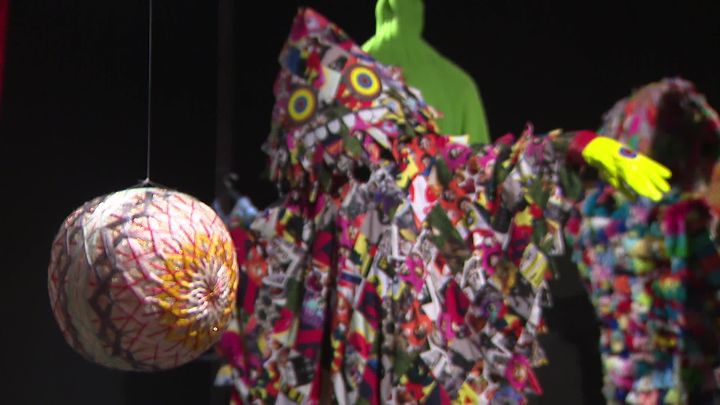 À Clermont-Ferrand, le Festival international des textiles extraordinaires (FITE) célèbre sa 7e biennale
          À l'occasion du FITE, le textile est mis à l'honneur à travers des expositions mêlant savoir-faire traditionnel et créativité contemporaine. Au programme : des festivités jusqu'au 7 juillet et des expositions jusqu'au 12 janvier 2025.